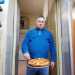 La differenza nel nostro caso la fanno la maggiore lievitazione e idratazione, ci spiega il 71enne Nicola Violante, proprietario di Santa Teresa...